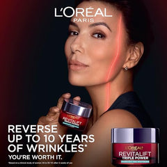 L'Oréal Paris Revitalift Triple Power, textura suave, se absorbe rápido para piel suave