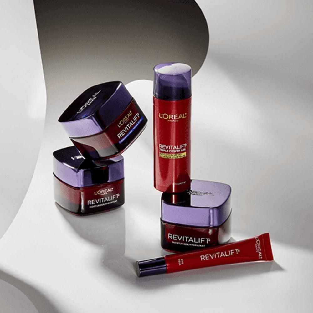 L'Oreal Paris Revitalift Triple Power: uso nocturno para suavidad y frescura al despertar.