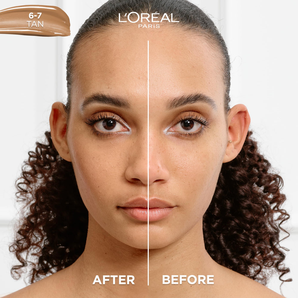 Aplicador en acción con Sérum Tintado de LOréal Paris para un color uniforme
