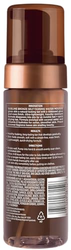 Aplicación suave de la Mousse Sublime Bronze, textura ligera en la piel.