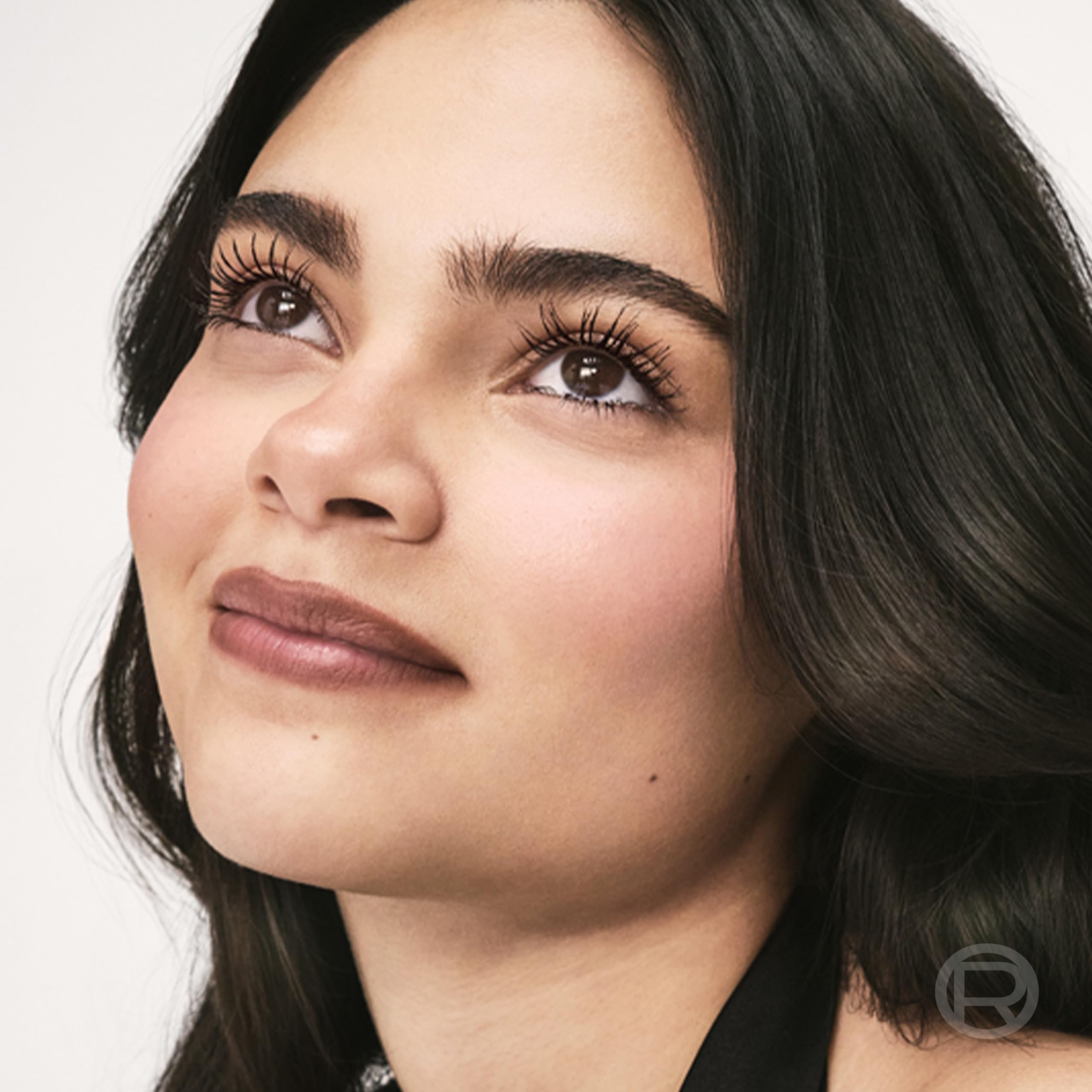 L'Oreal Paris Telescopic Mascara lash-by-lash separation for a clean finish.