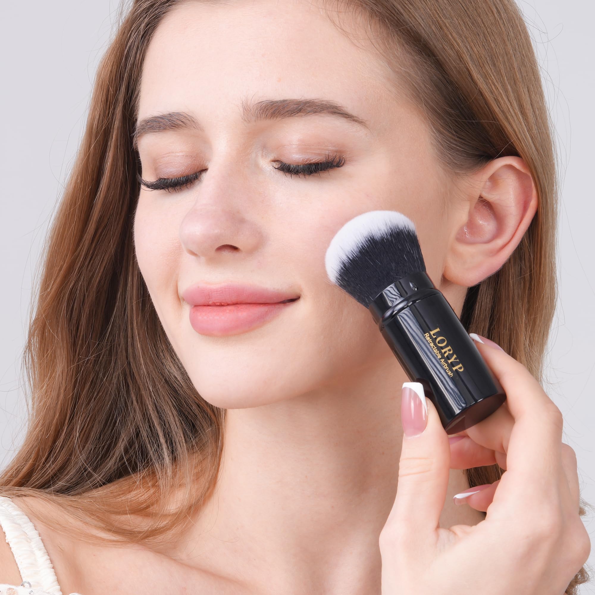 LORYP aluminum-cover travel case protects brushes during transit