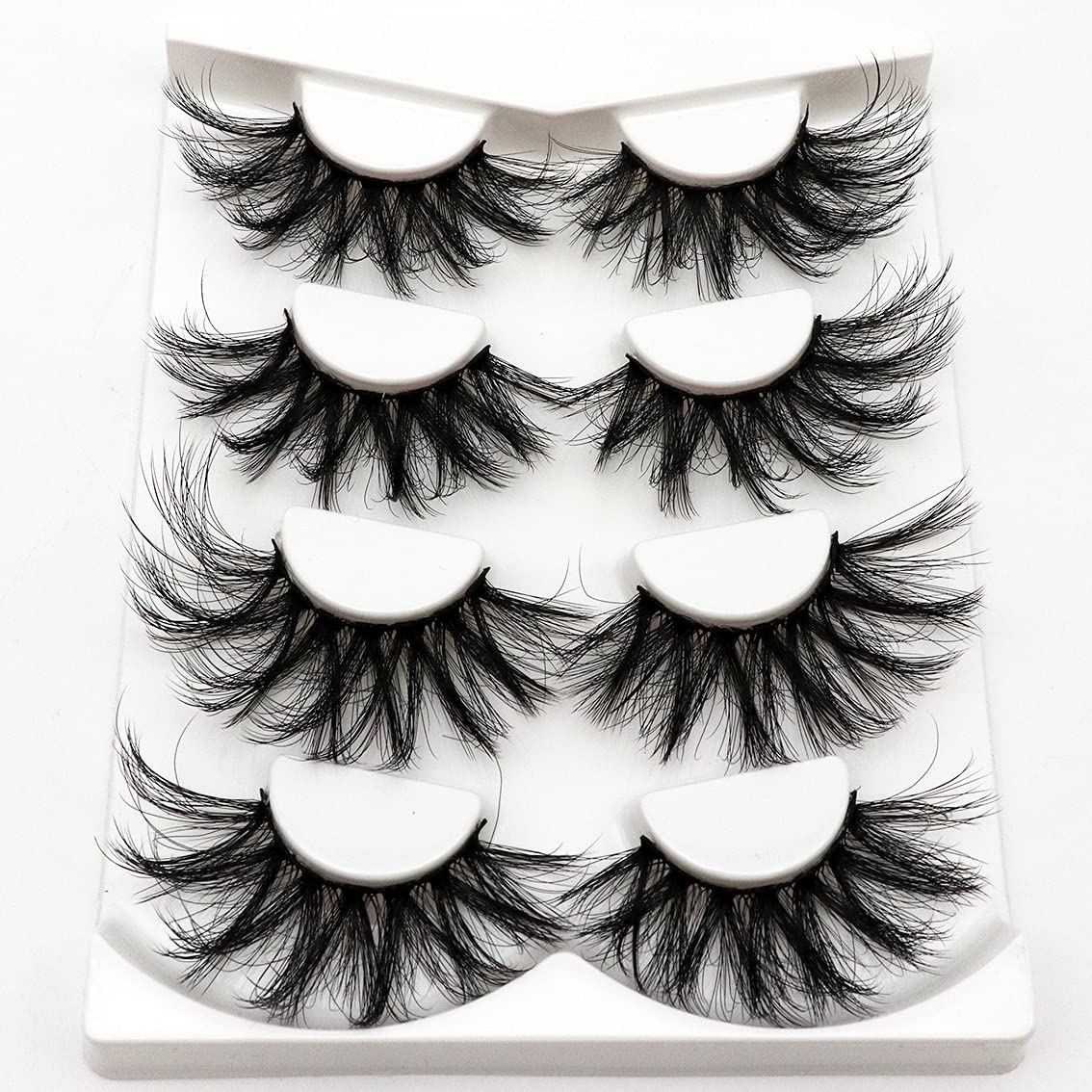 Losha 25mm lashes with big fluffy 3D drama for bold looks.