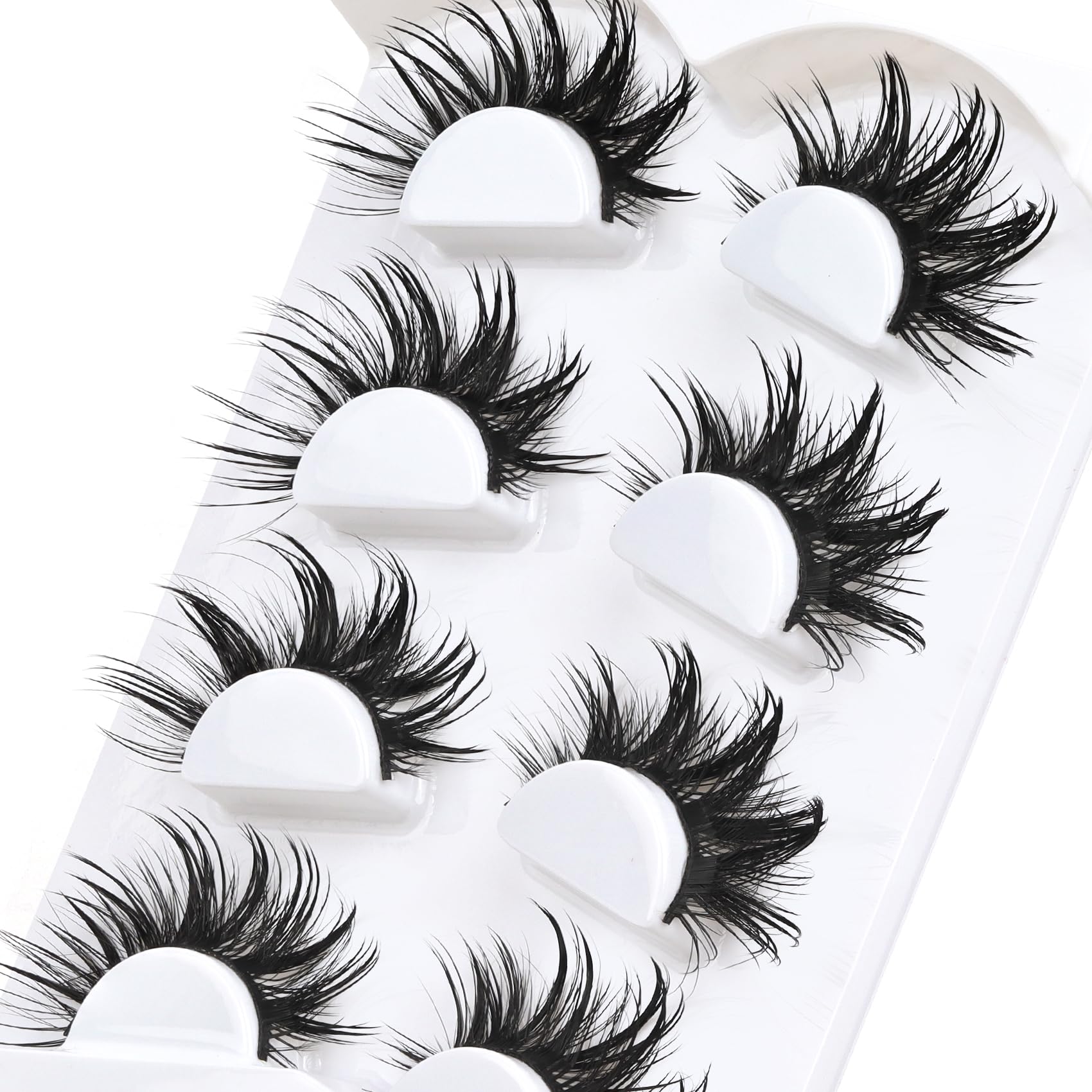 Losha gift-ready lash set in an elegant box for a thoughtful present.