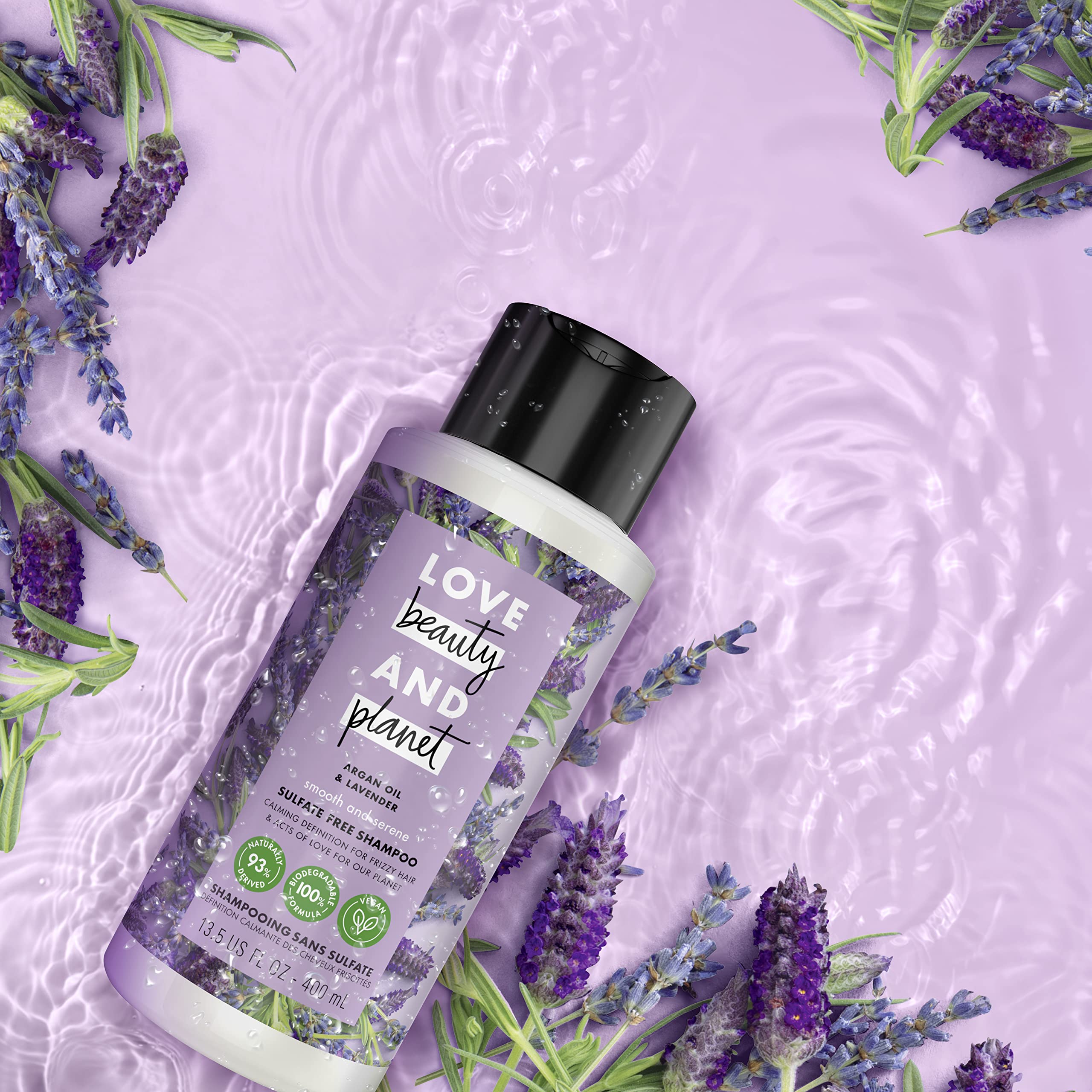 Love Beauty and Planet champú argán lavanda, textura cremosa para enjuague suave.