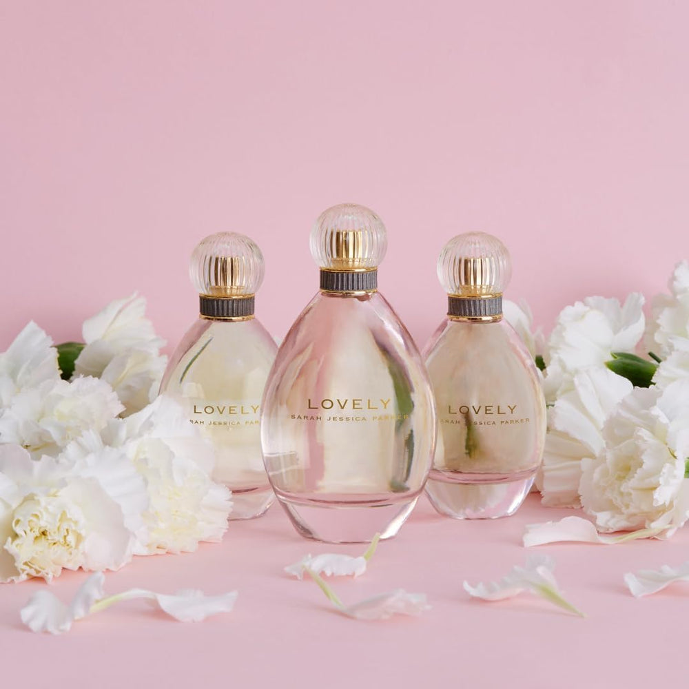 Unboxing the Lovely by Sarah Jessica Parker fragrance experience