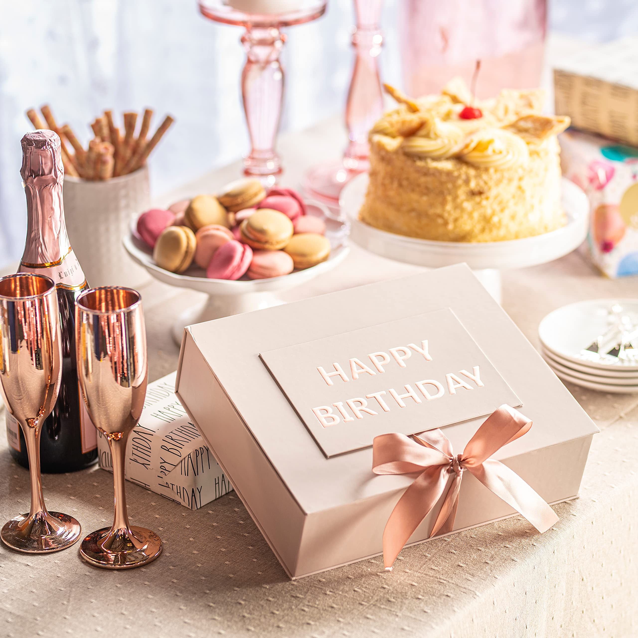LOVERY 24k flower rose accent adds premium sparkle to gift.