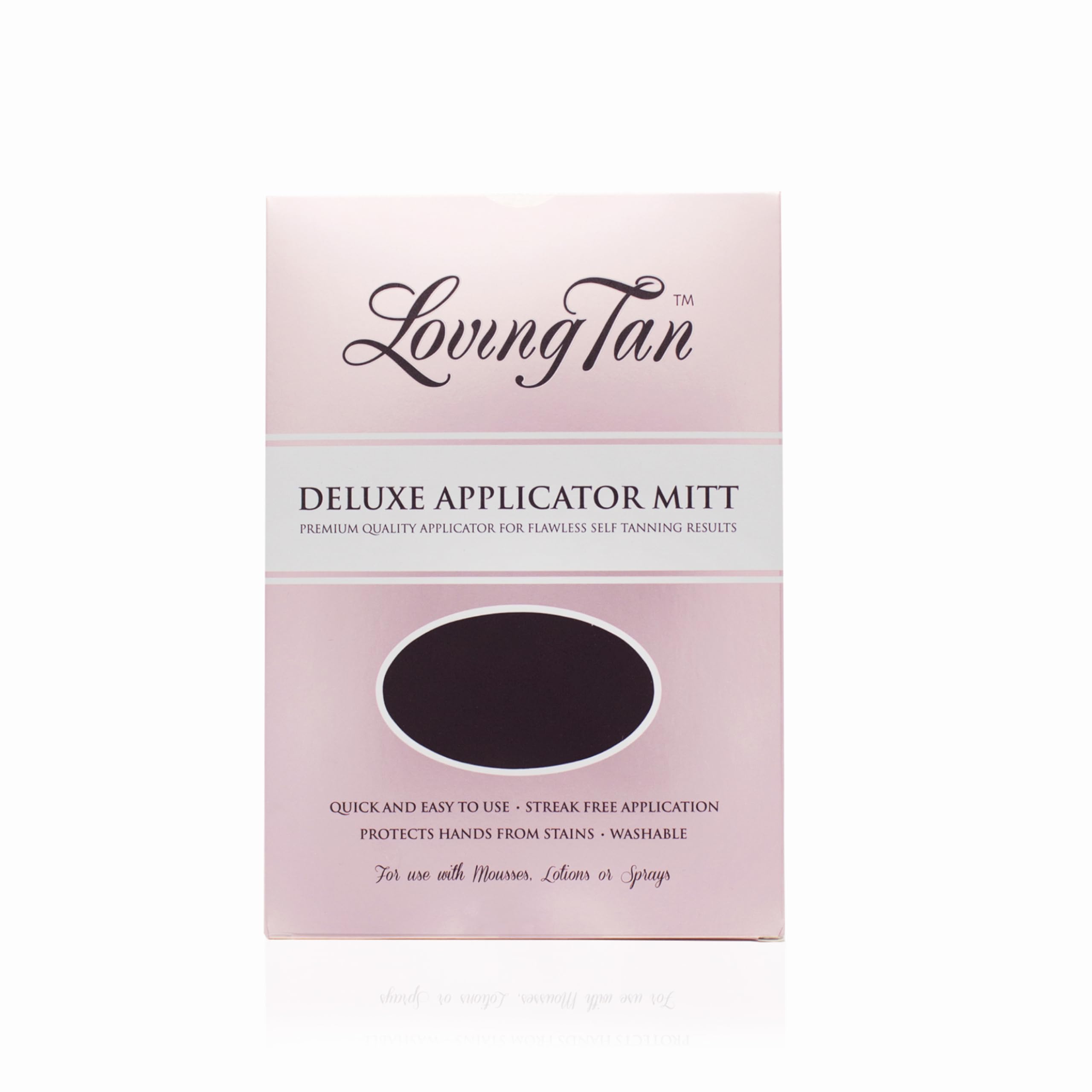 Loving Tan guante aplicador Deluxe facilita la distribución suave de mousse autobronceante.