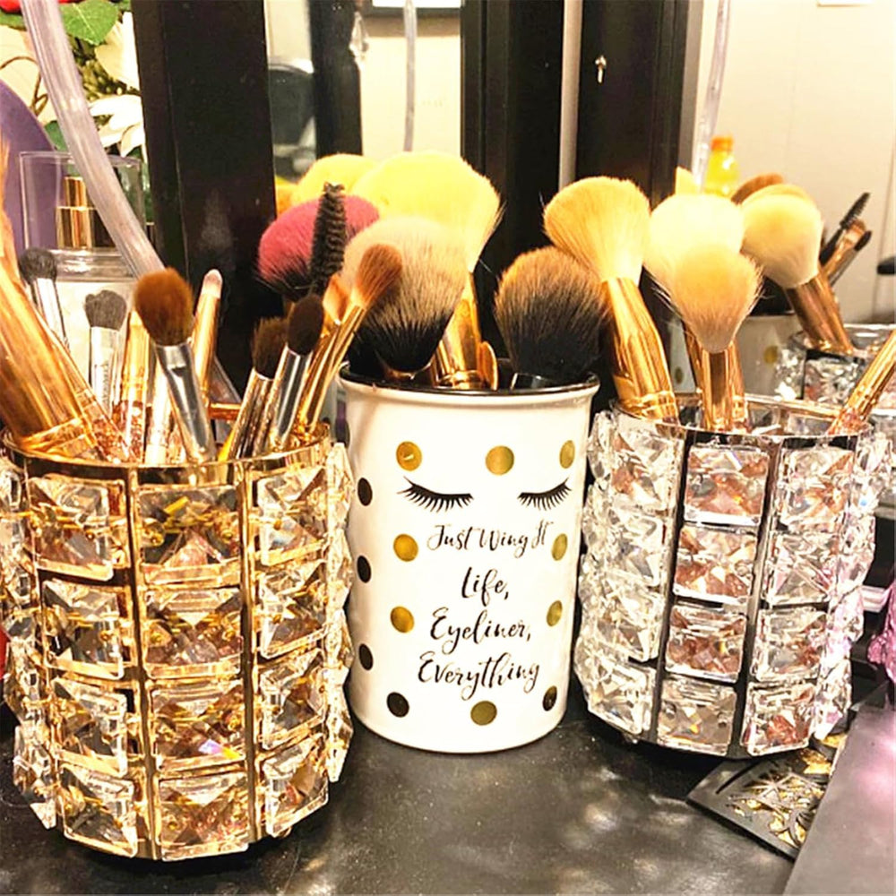 LUGUNU gold organizer keeps small items accessible during daily routines.