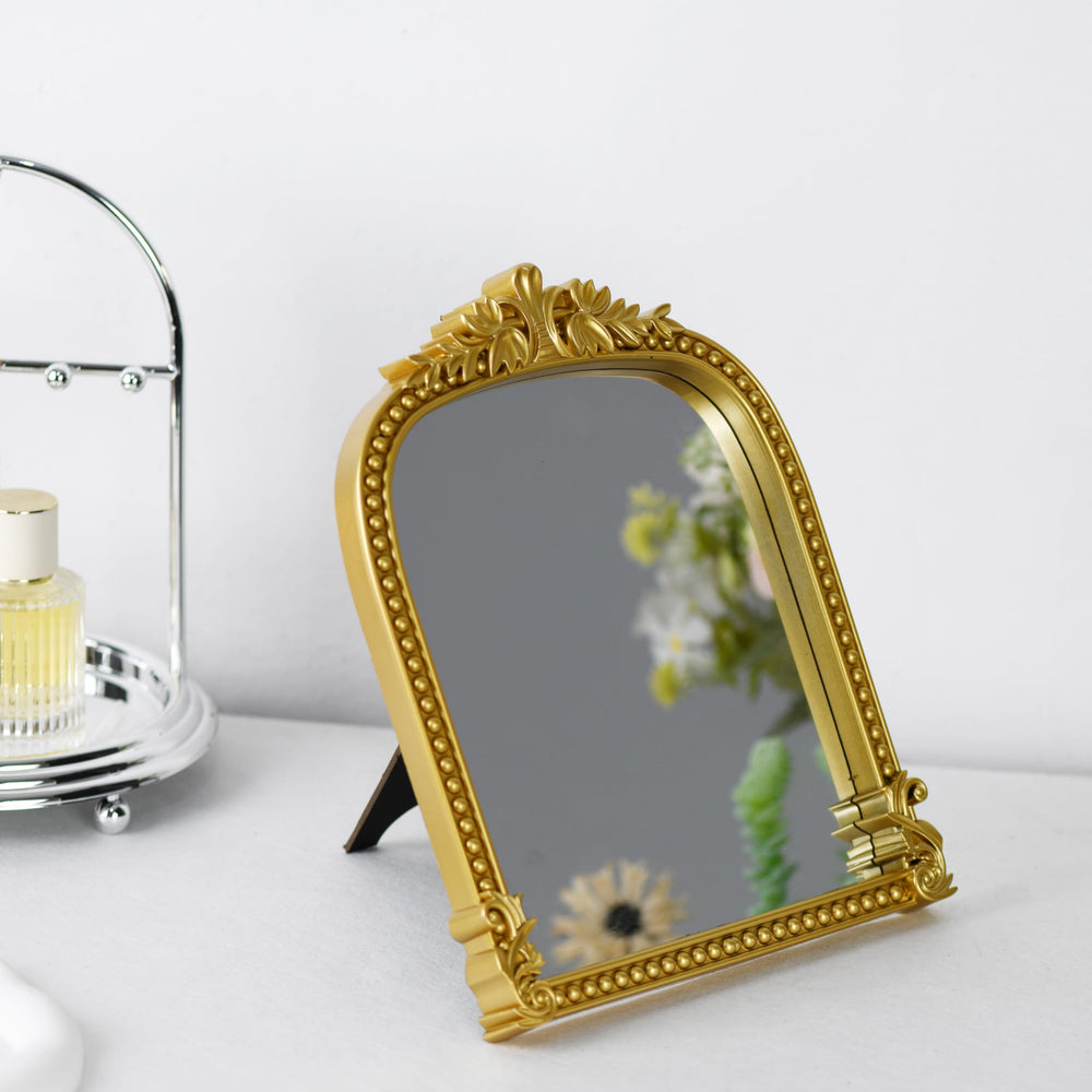 LuHeToz compact dresser mirror fits small spaces without sacrificing style.