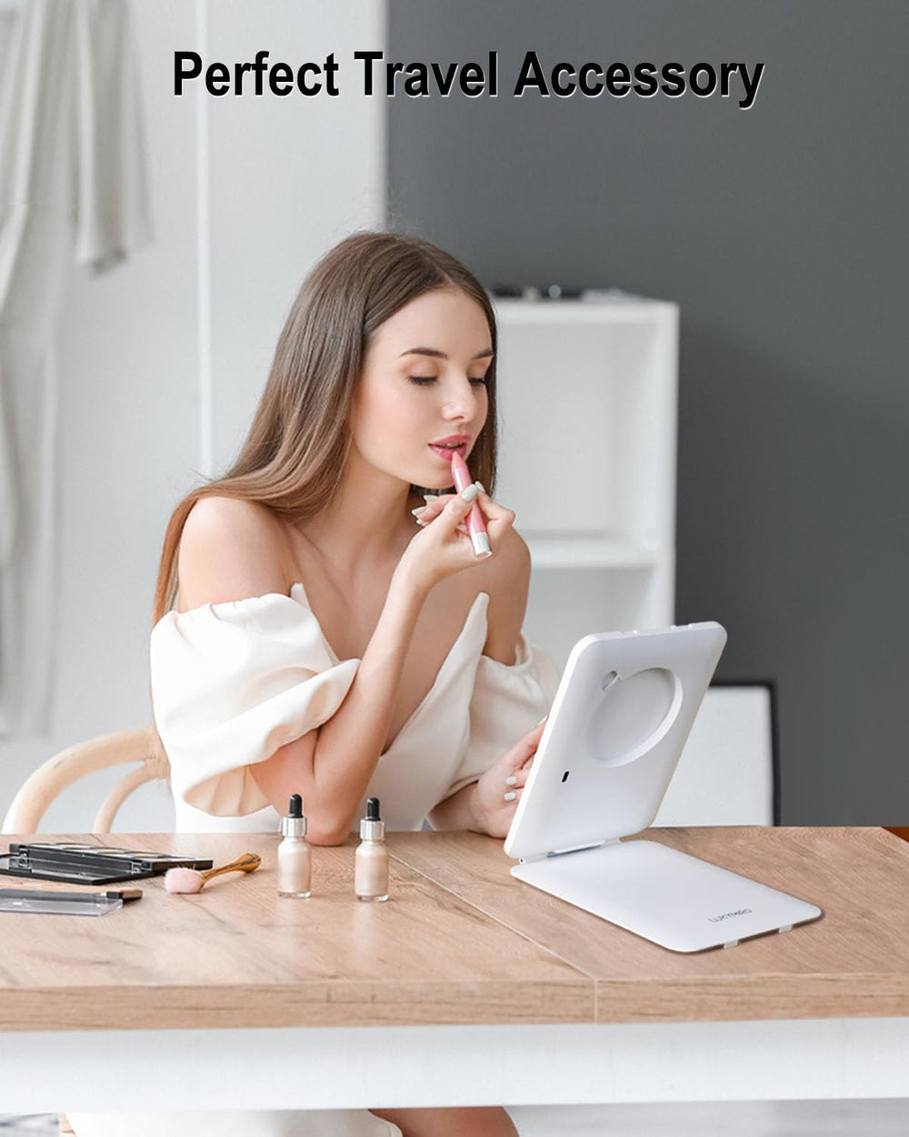 LUKYMIRO lightweight 0.7 lb mirror for easy packing and quick touch-ups