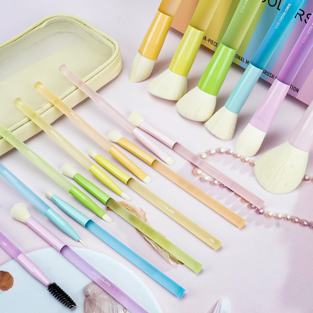 LULUCOLORS precision eyeliner brush for clean, defined lines.