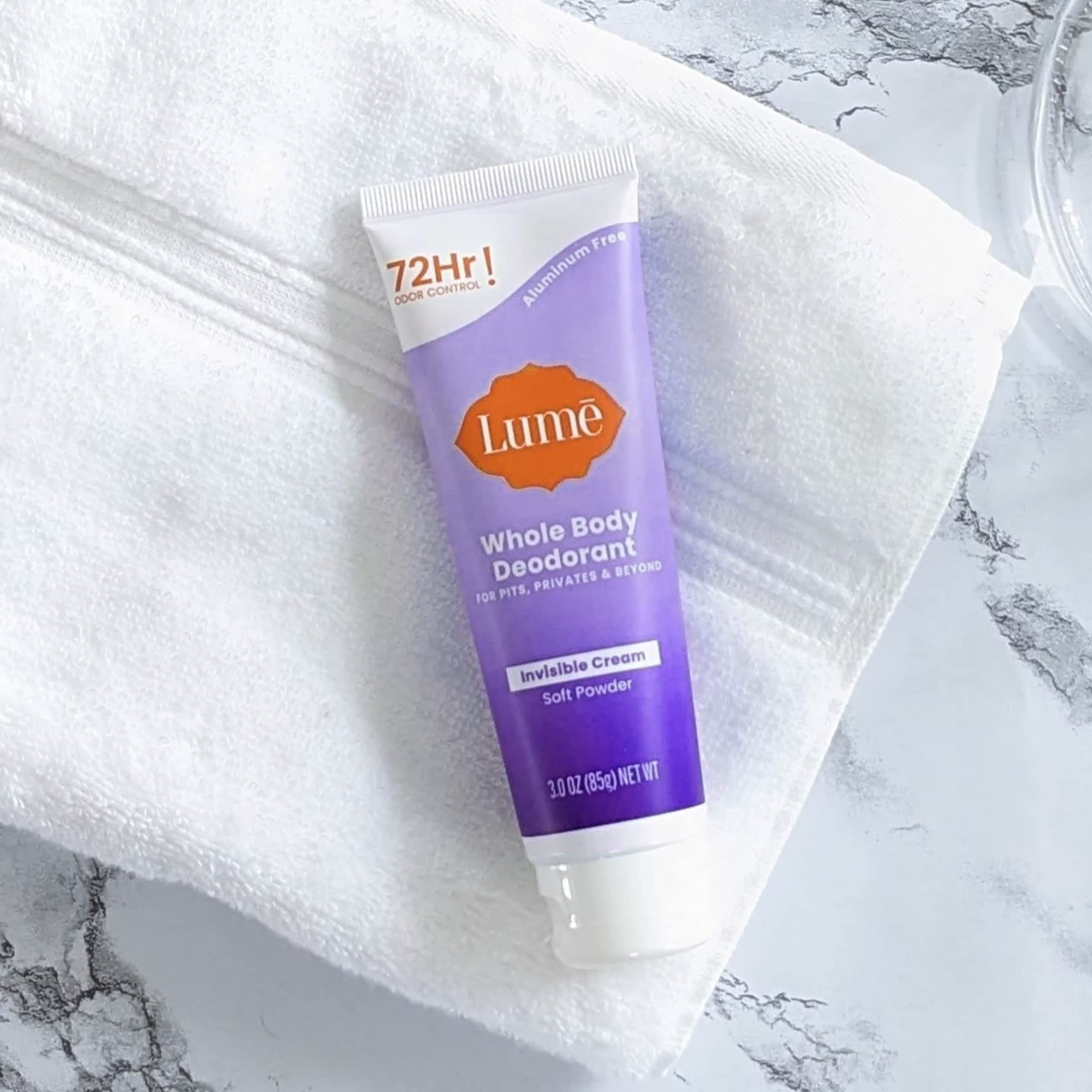 Lume 72-hour odor-control claim visual emphasizing prolonged freshness.