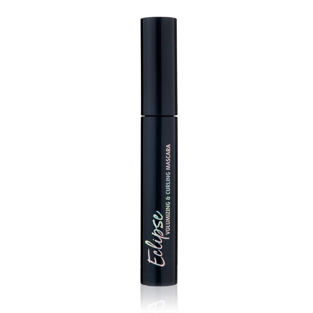 Lune+Aster Eclipse curved wand close-up for dramatic lash lift.