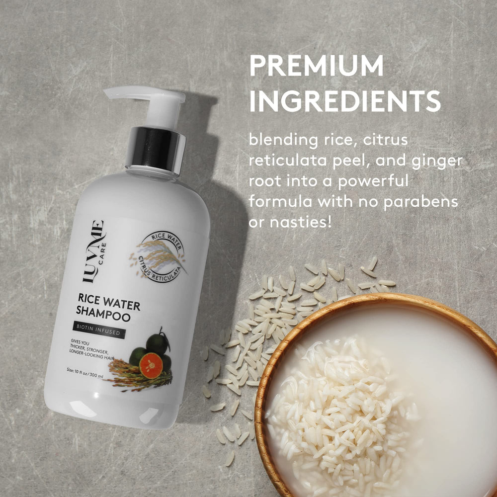 Cabello limpio y preparado para enjuague con sensación de limpieza profunda y frescor.
