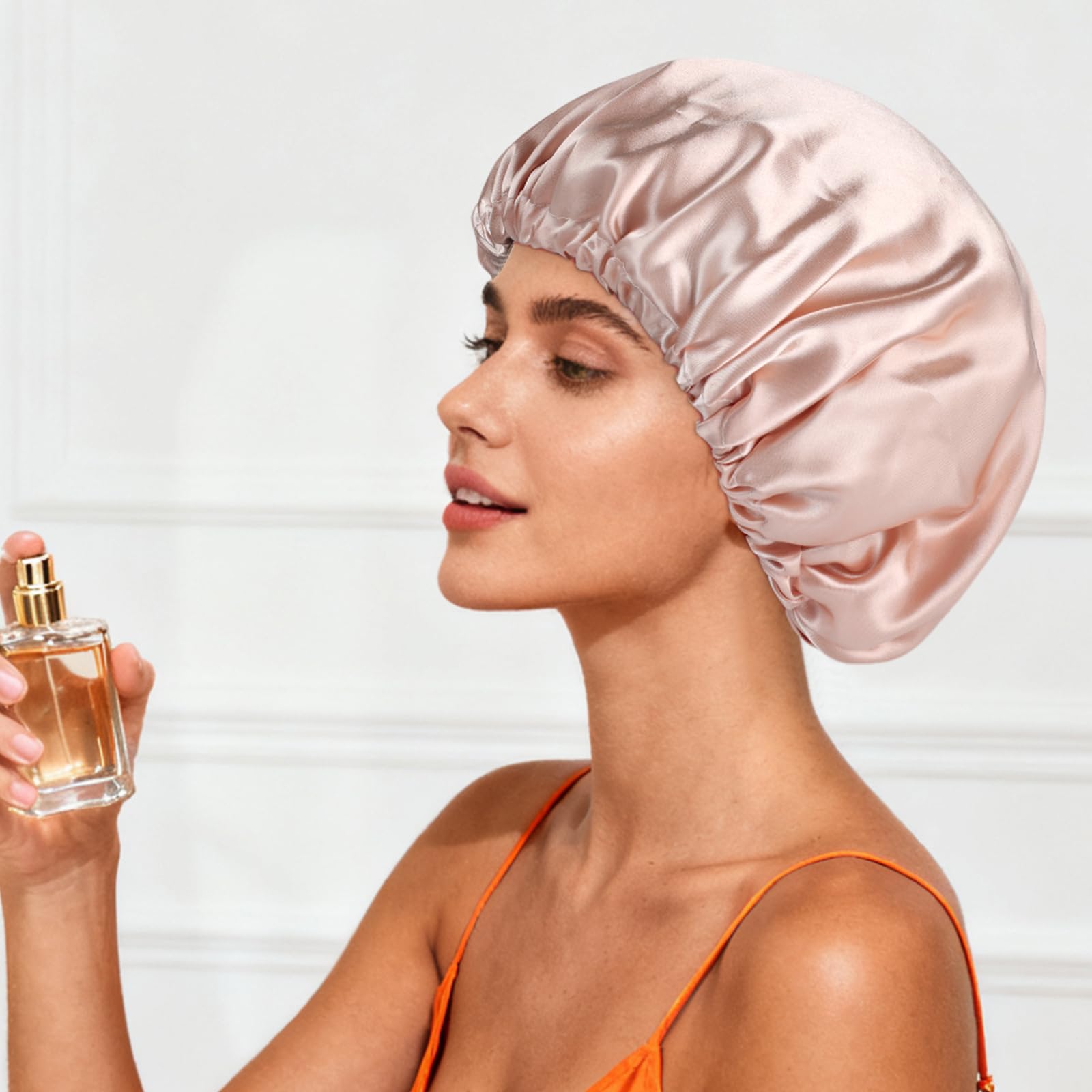 Luyfrsuu bonnet in night-use setting delivering comfort and hair protection.