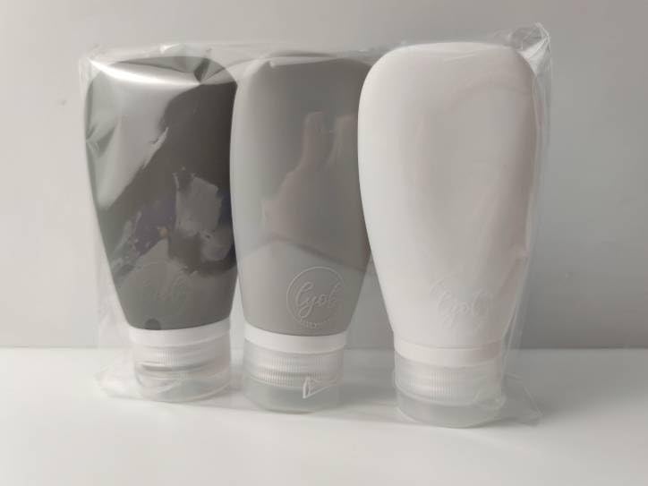 LYOB leak-proof cap with a 3-layer seal keeps liquids contained.