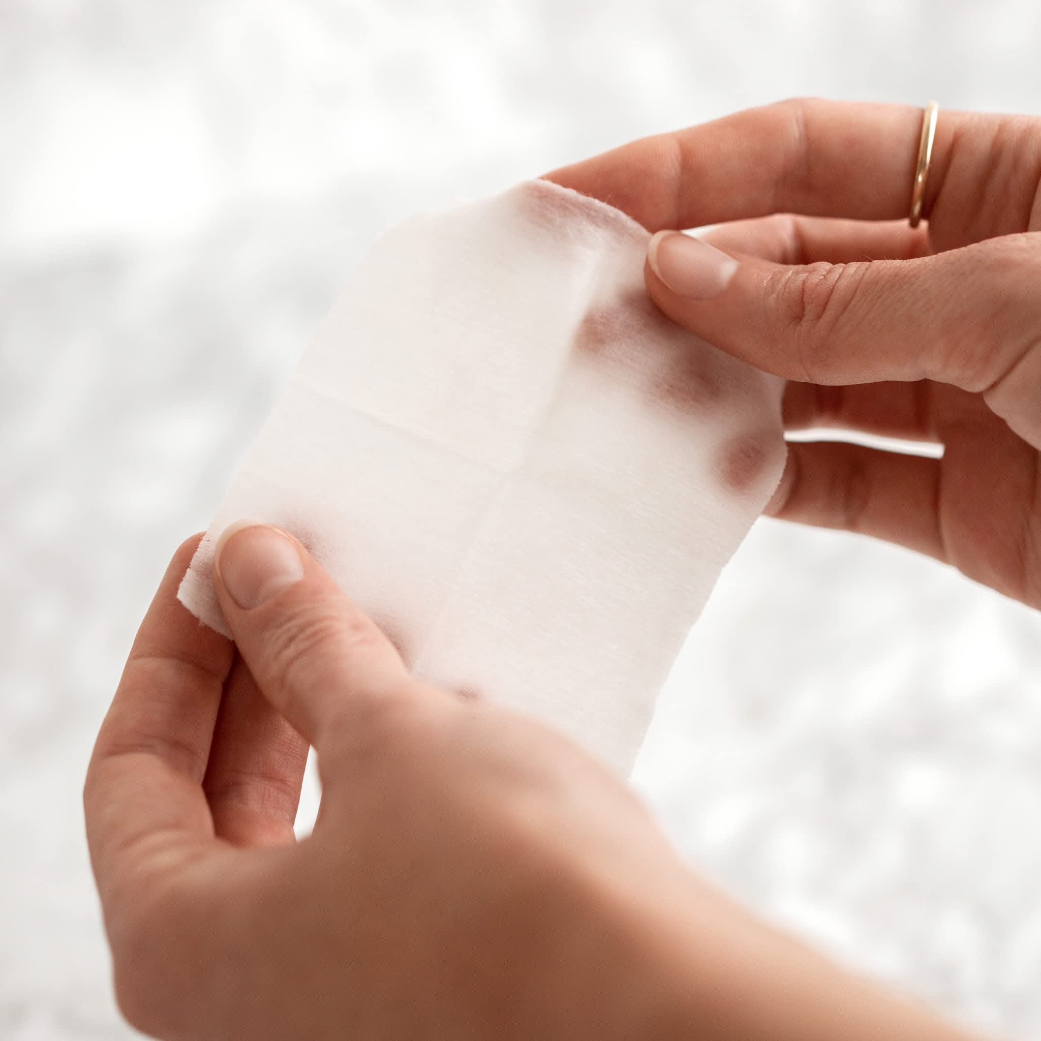M-61 PowerGlow Peel improves skin texture for a radiant look