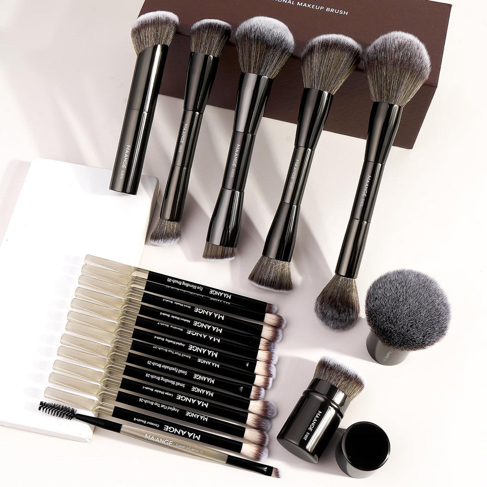 MAANGE-branded handle and bristles promise reliable makeup sessions.