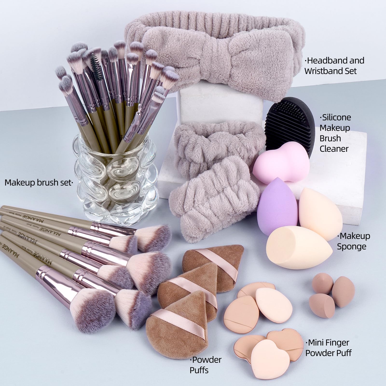 MAANGE foundation brush provides smooth, even complexion