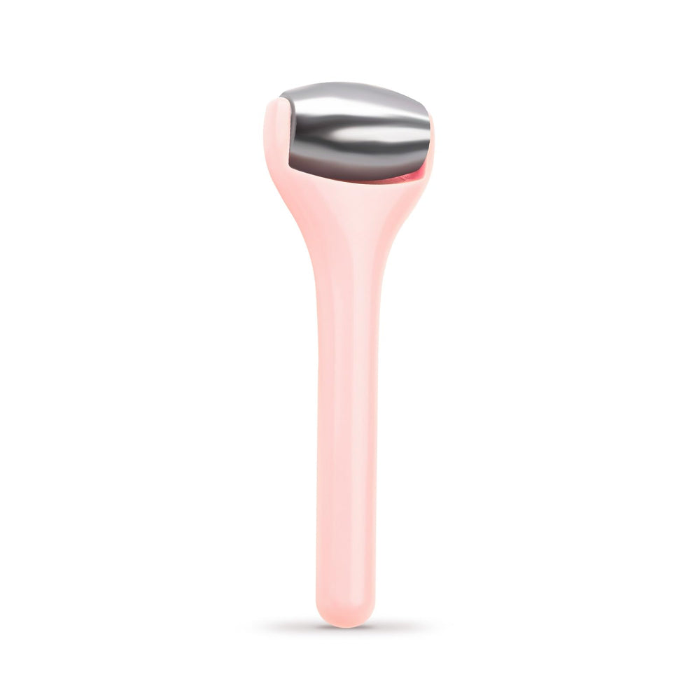 MAANGE portable design fits in purse for quick skincare sessions