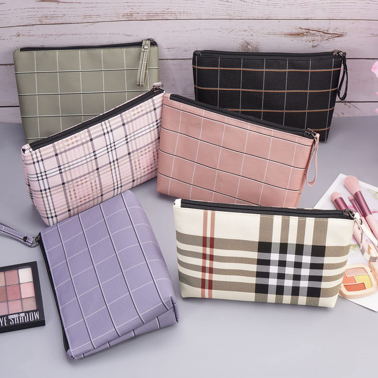 MAANGE khaki makeup bag gift-ready, ideal for travelers