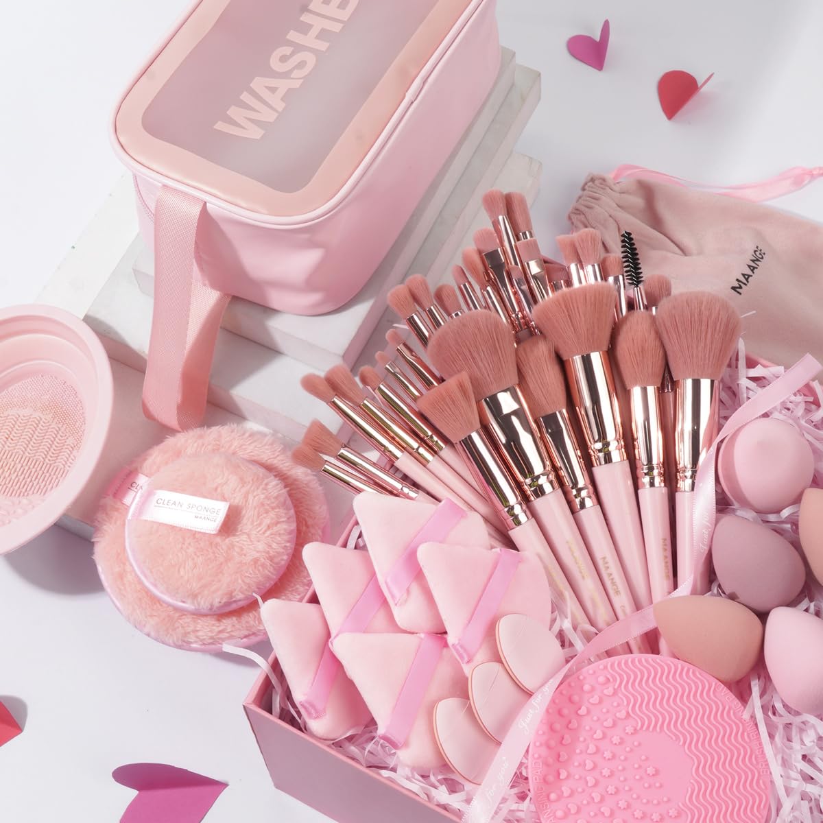 MAANGE soft synthetic bristles deliver gentle makeup application and smooth finish