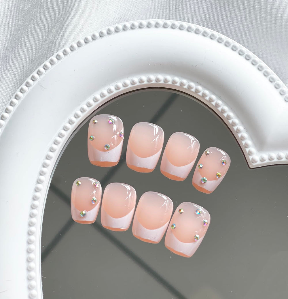 MABKJLF glue-on nails with jelly stickers for easy, secure wear.