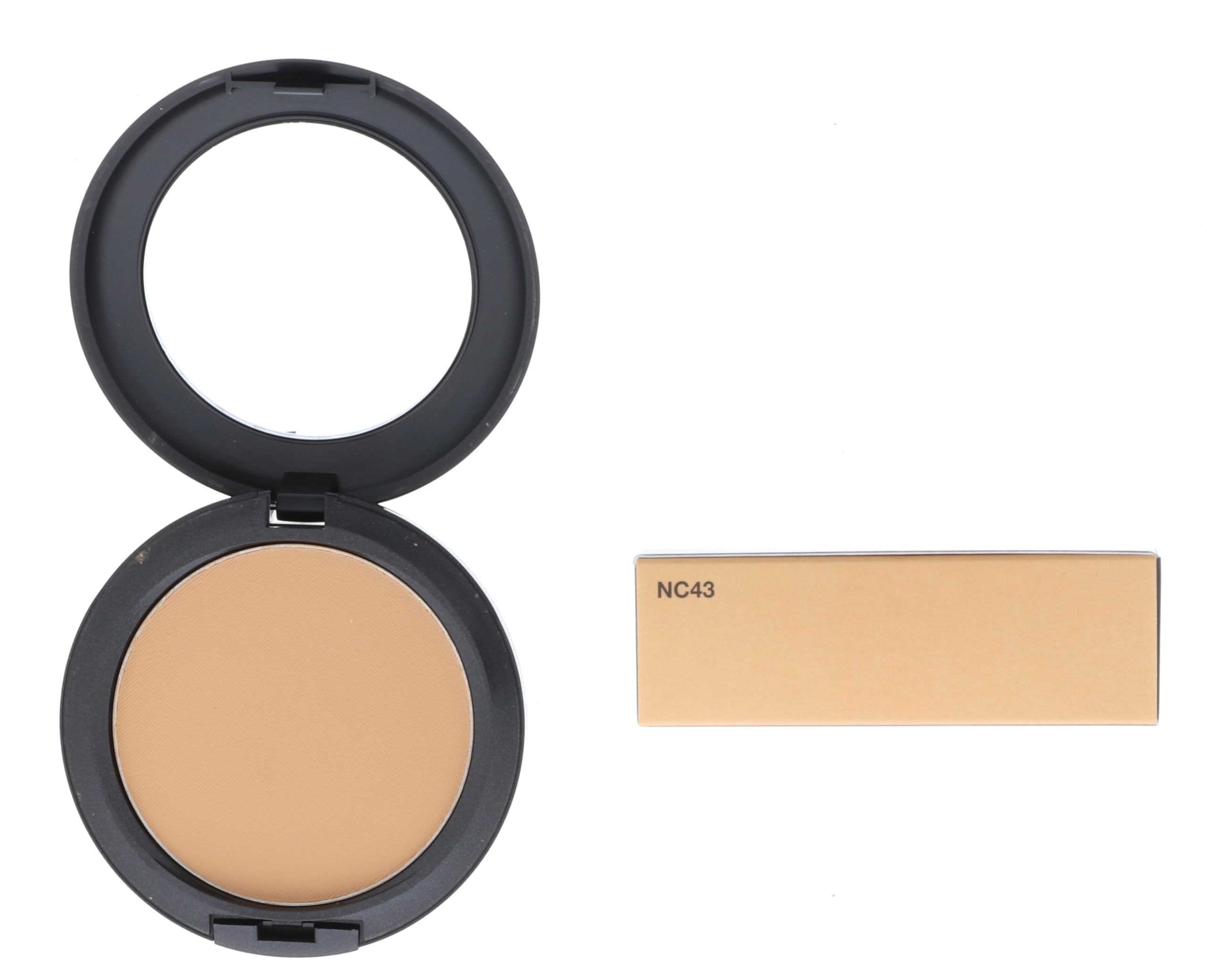 MAC Studio Fix Powder Plus Foundation imperfections-concealment demonstrates a smoother complexion.