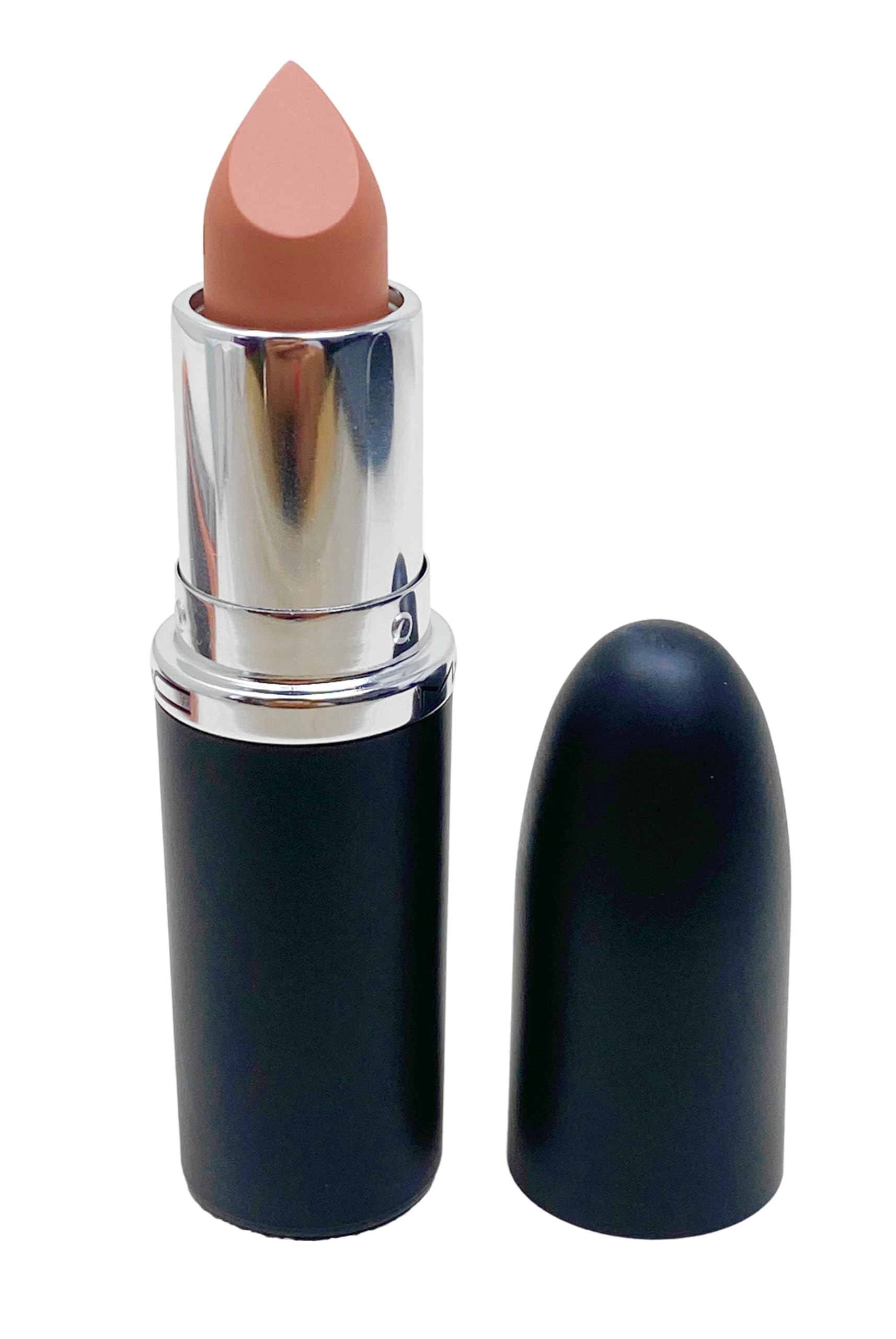 MAC Ximal labial satinado 836 Fleshpot enfoque en la aplicación en labios para acabado uniforme.