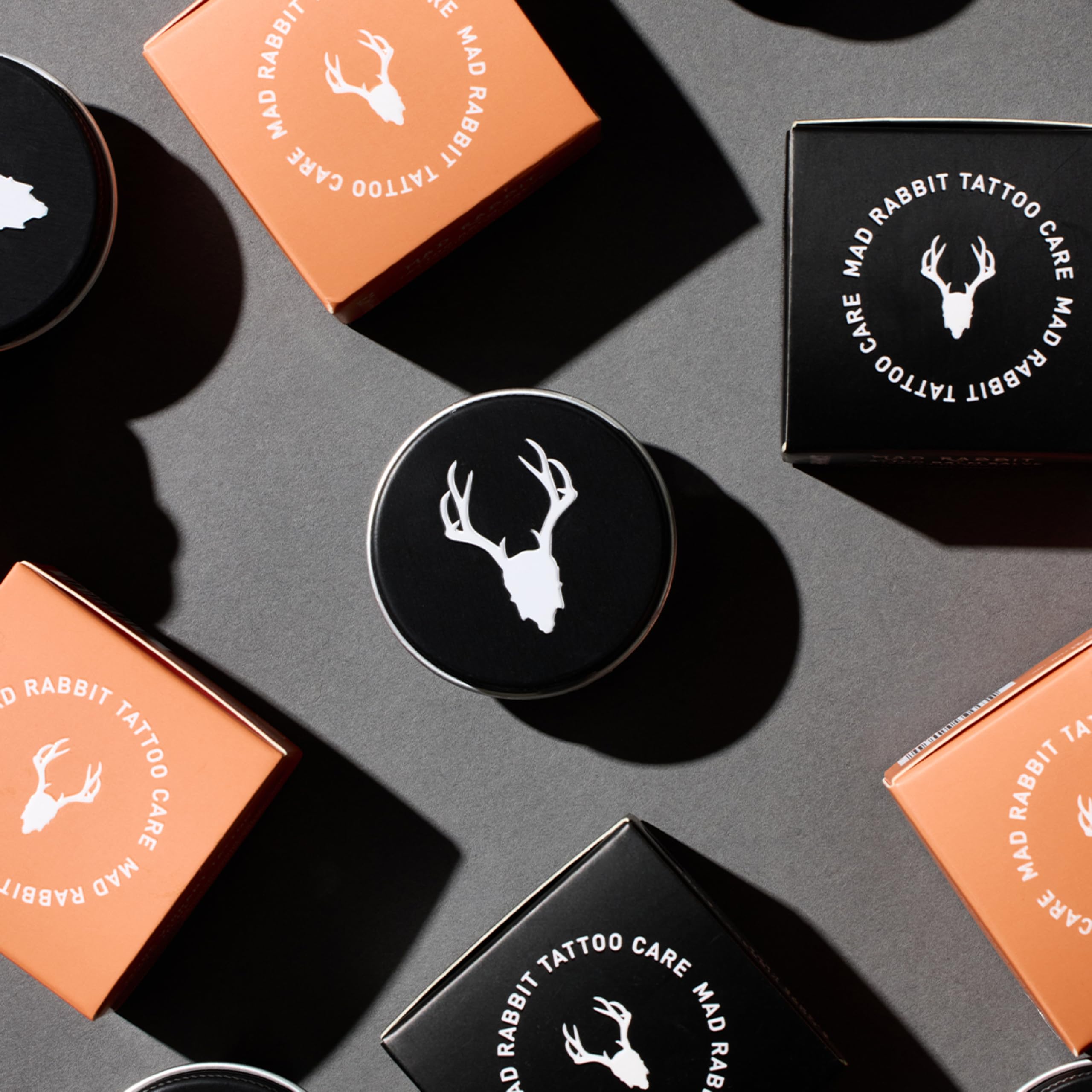 Bálsamo Mad Rabbit en envase práctico, ideal para cuidado diario