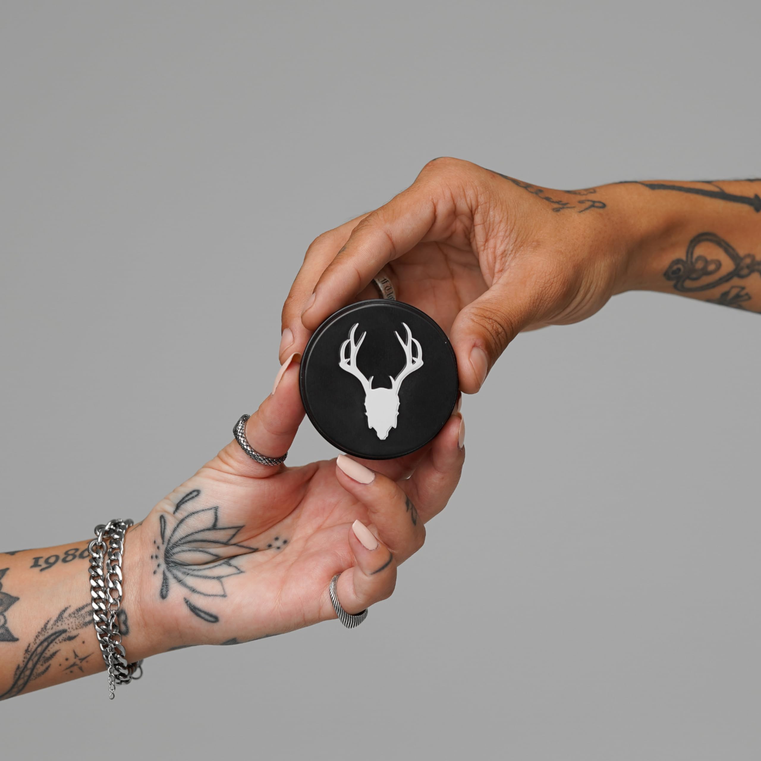 Mad Rabbit Daily Lotion quickly absorbs and hydrates the skin.