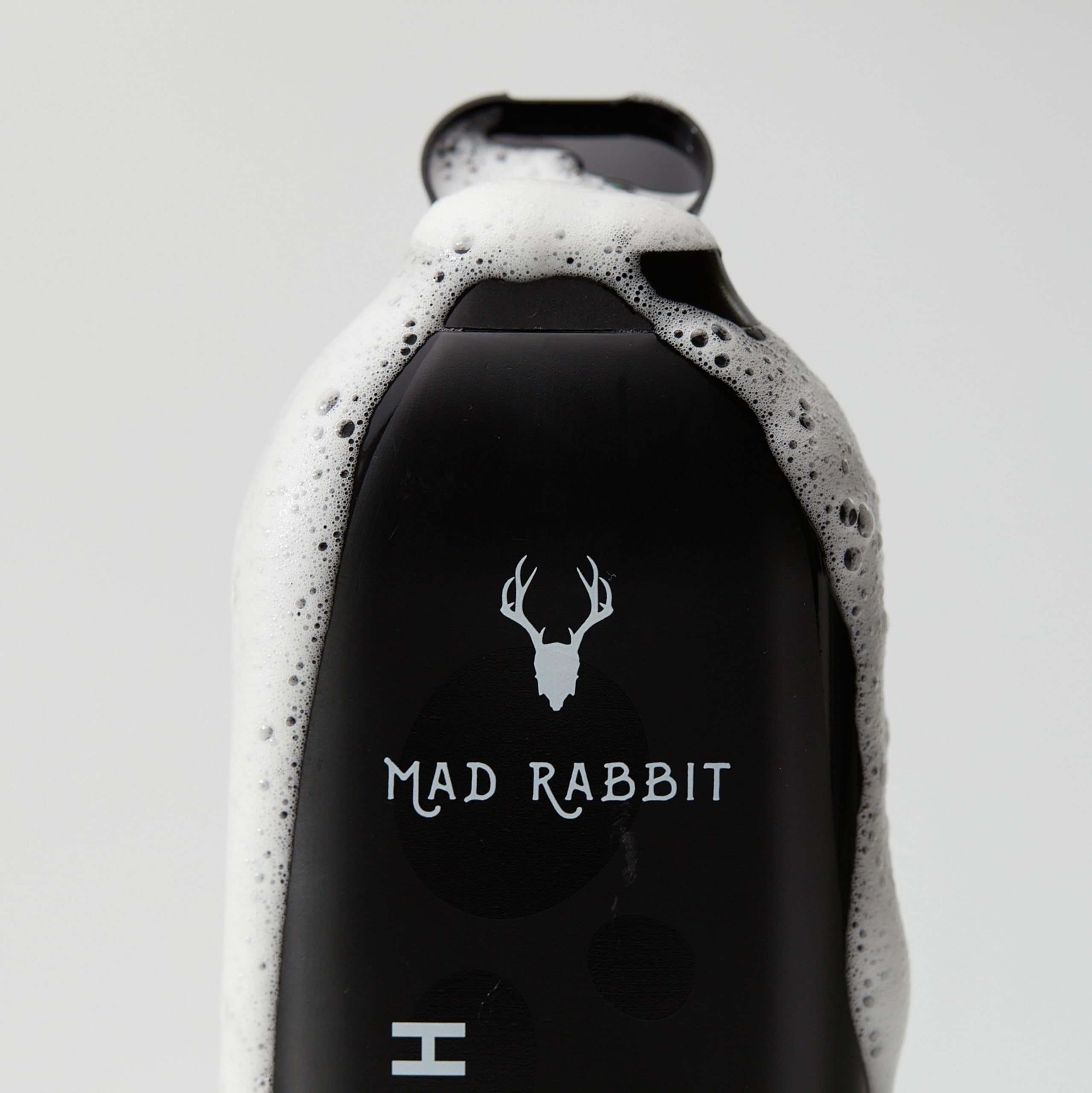Mad Rabbit Refresh, piel de todo tipo, fórmula suave para uso diario.