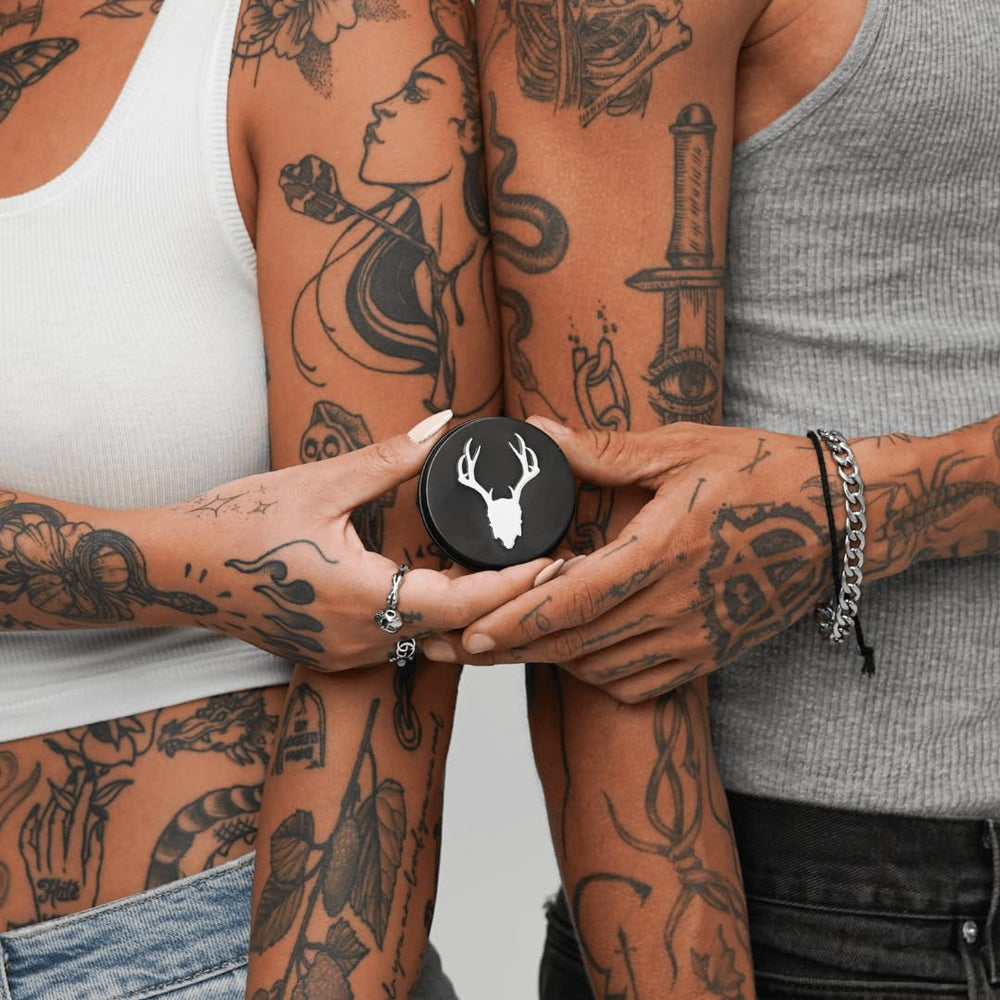 Uso diario para cuidado de tatuajes nuevos y antiguos.