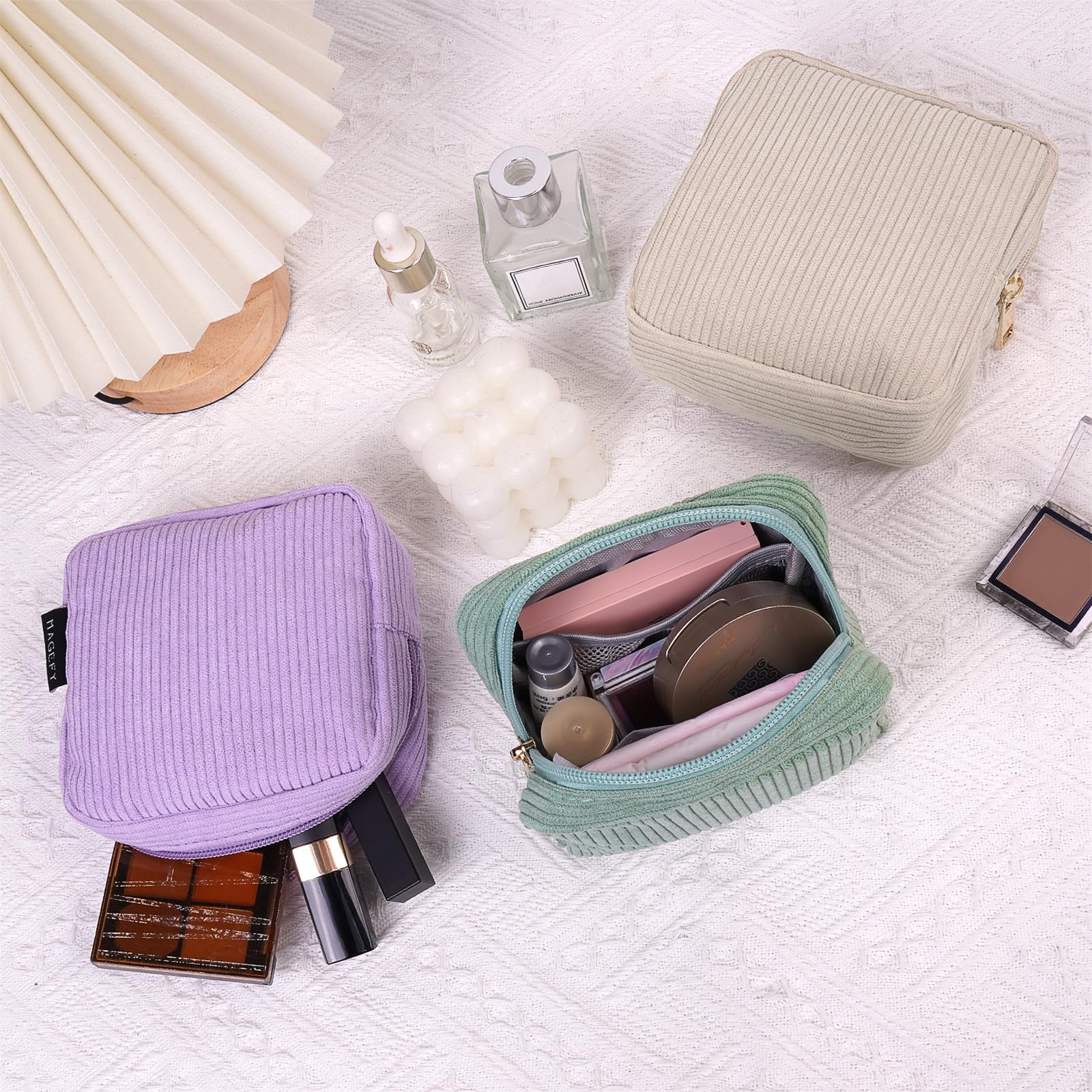 MAGEFY gift-ready makeup bag in green, perfect for gifting occasions.