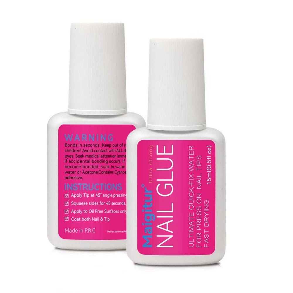 Maigitur nail glue brush-application shows precise coverage for DIY nails