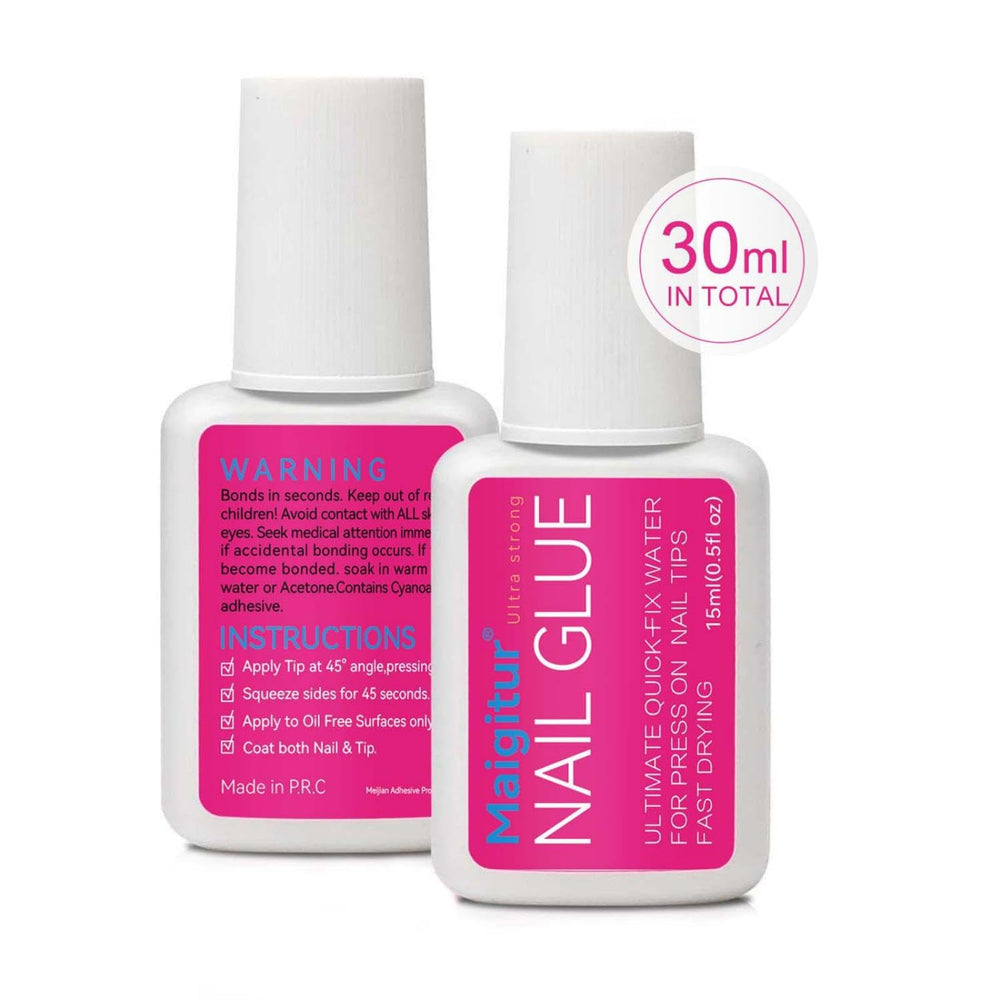 Maigitur press-on nails attached demonstrate long-lasting wear without UV light