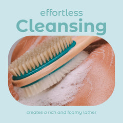 Cara con cerdas suaves para limpieza suave de piel sensible en MainBasics.
