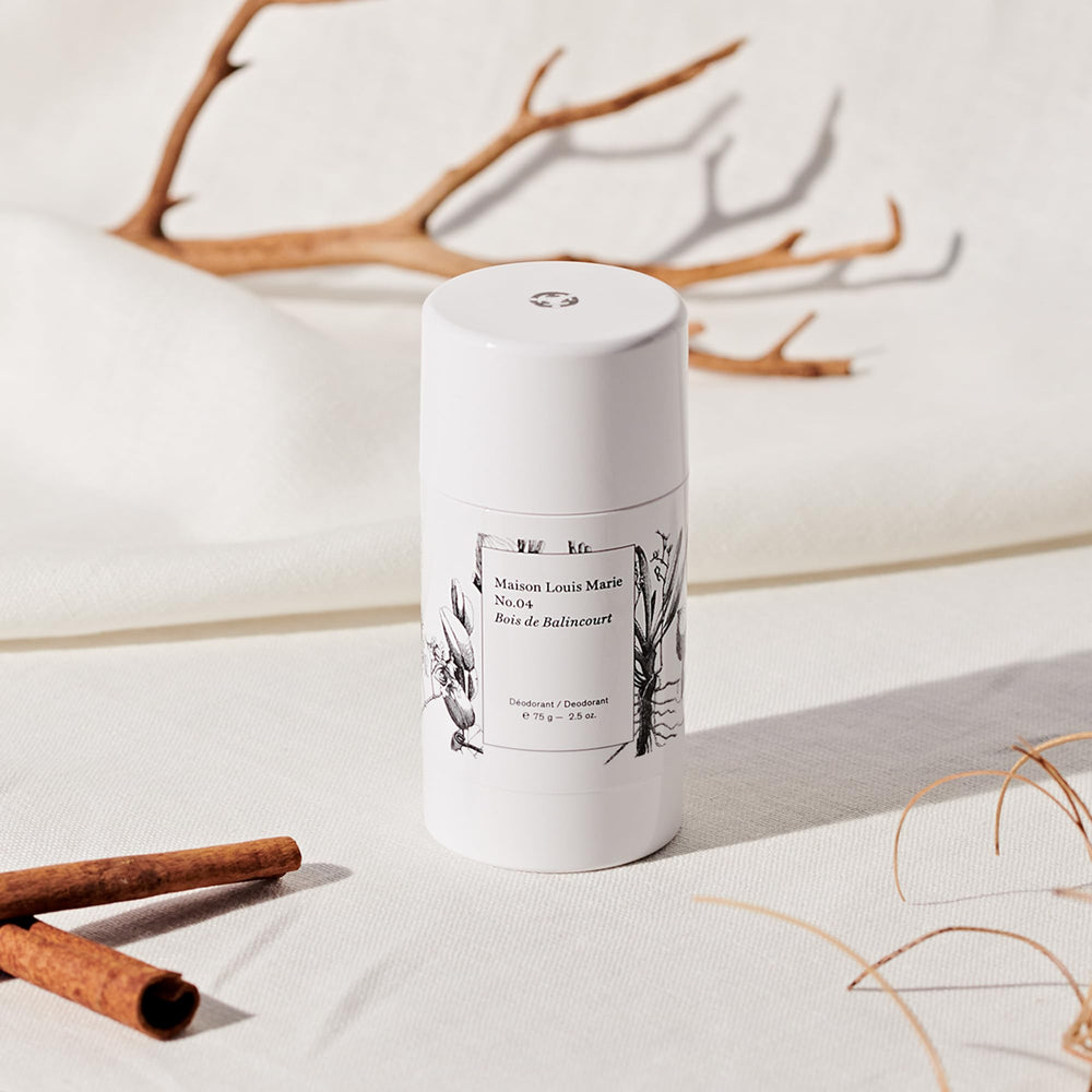 Maison Louis Marie No.04 Bois de Balincourt, notas cálidas que inspiran confianza.
