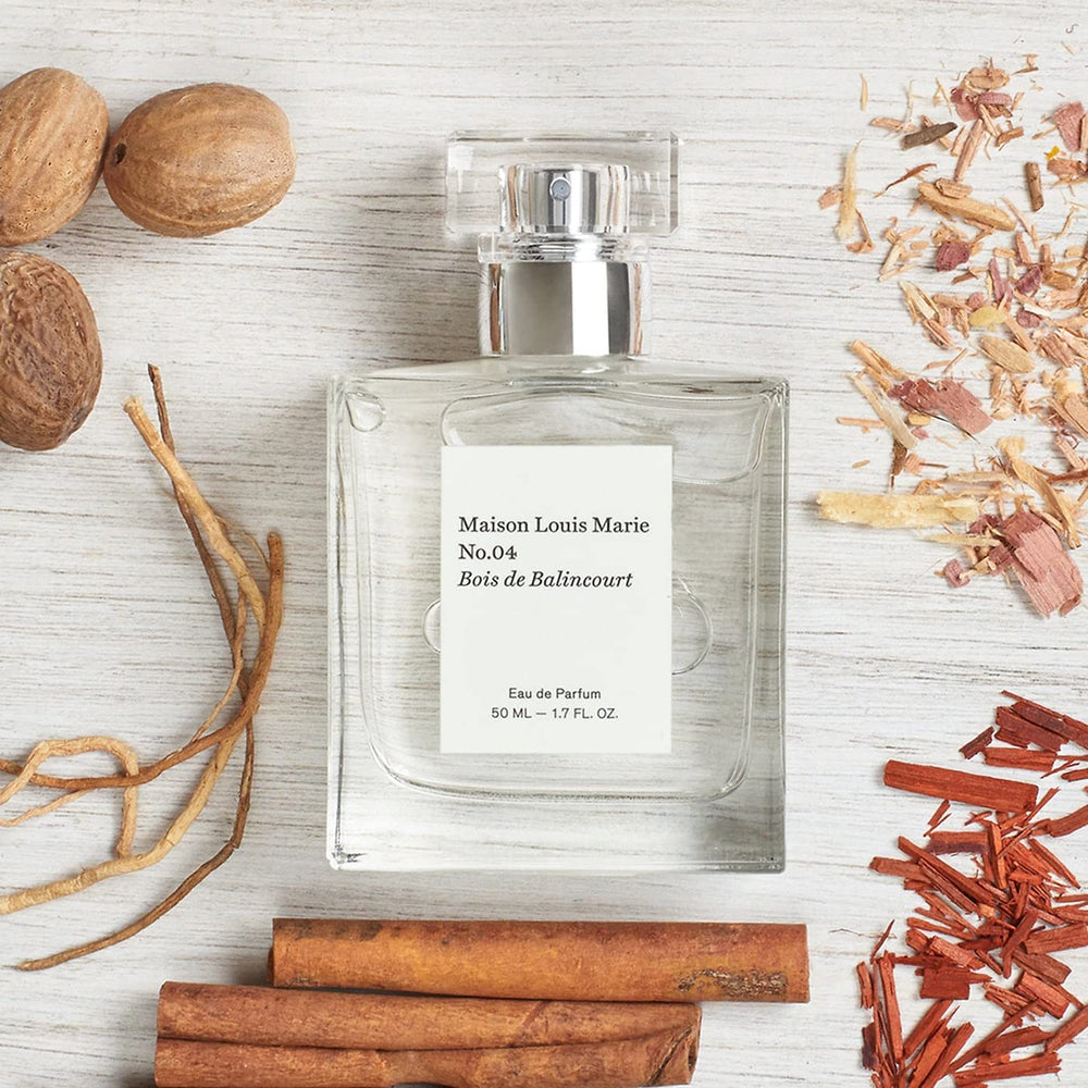 Maison Louis Marie No.04 label detail with nutmeg and cinnamon hints
