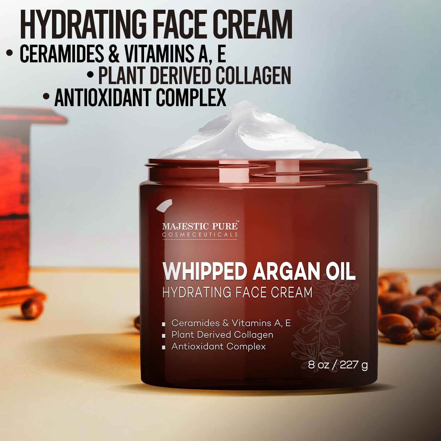 Majestic Pure crema facial con acido hialuronico ofrece hidratación profunda.