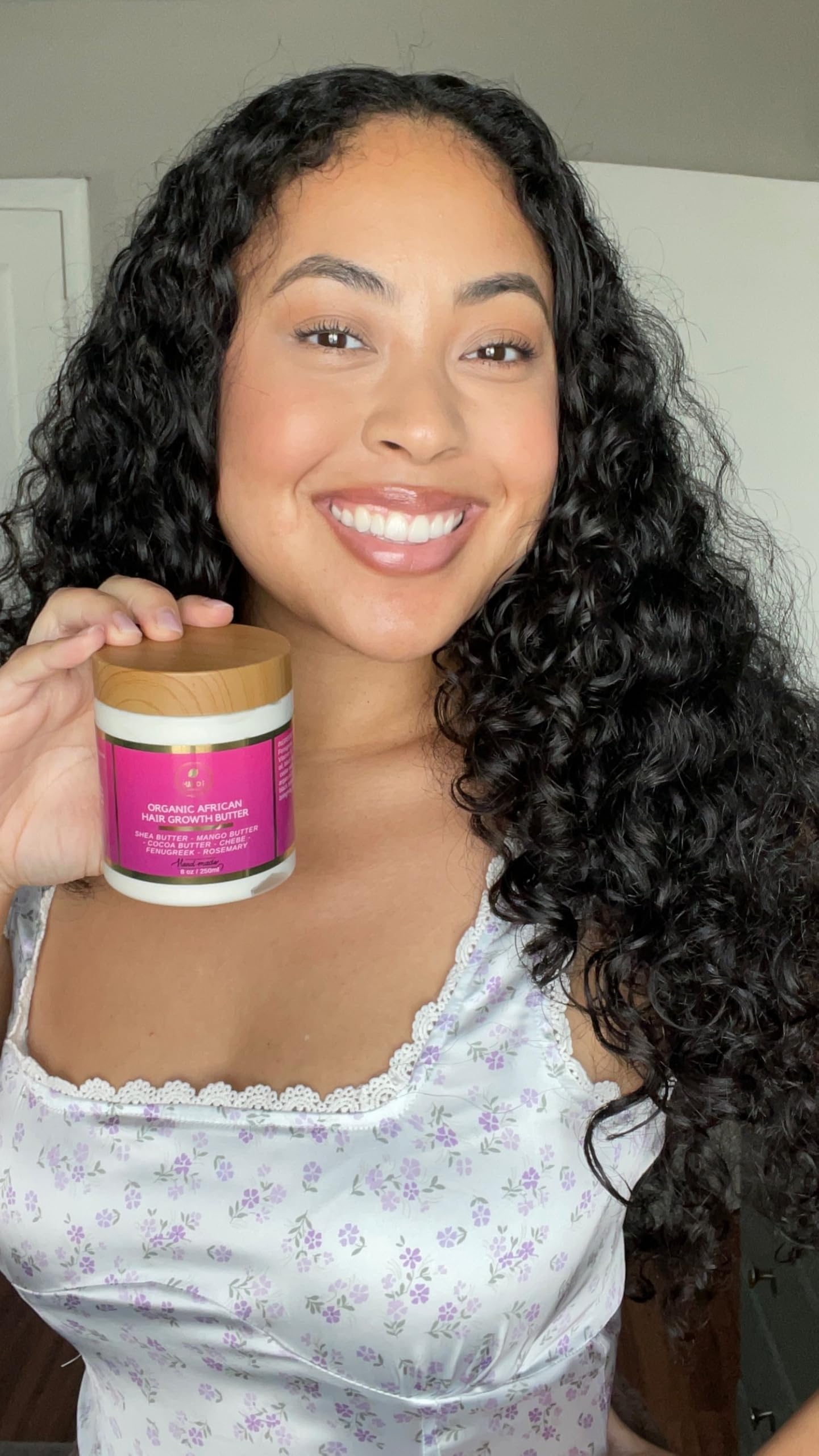 Cuidado capilar diario con mantecas nutritivas de Makof Beauty Chebe Butter.