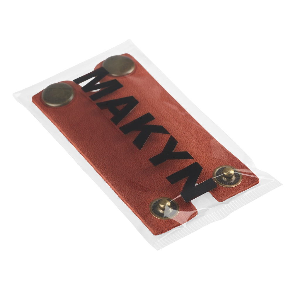 MAKYN compact travel razor case fits most razors on the go