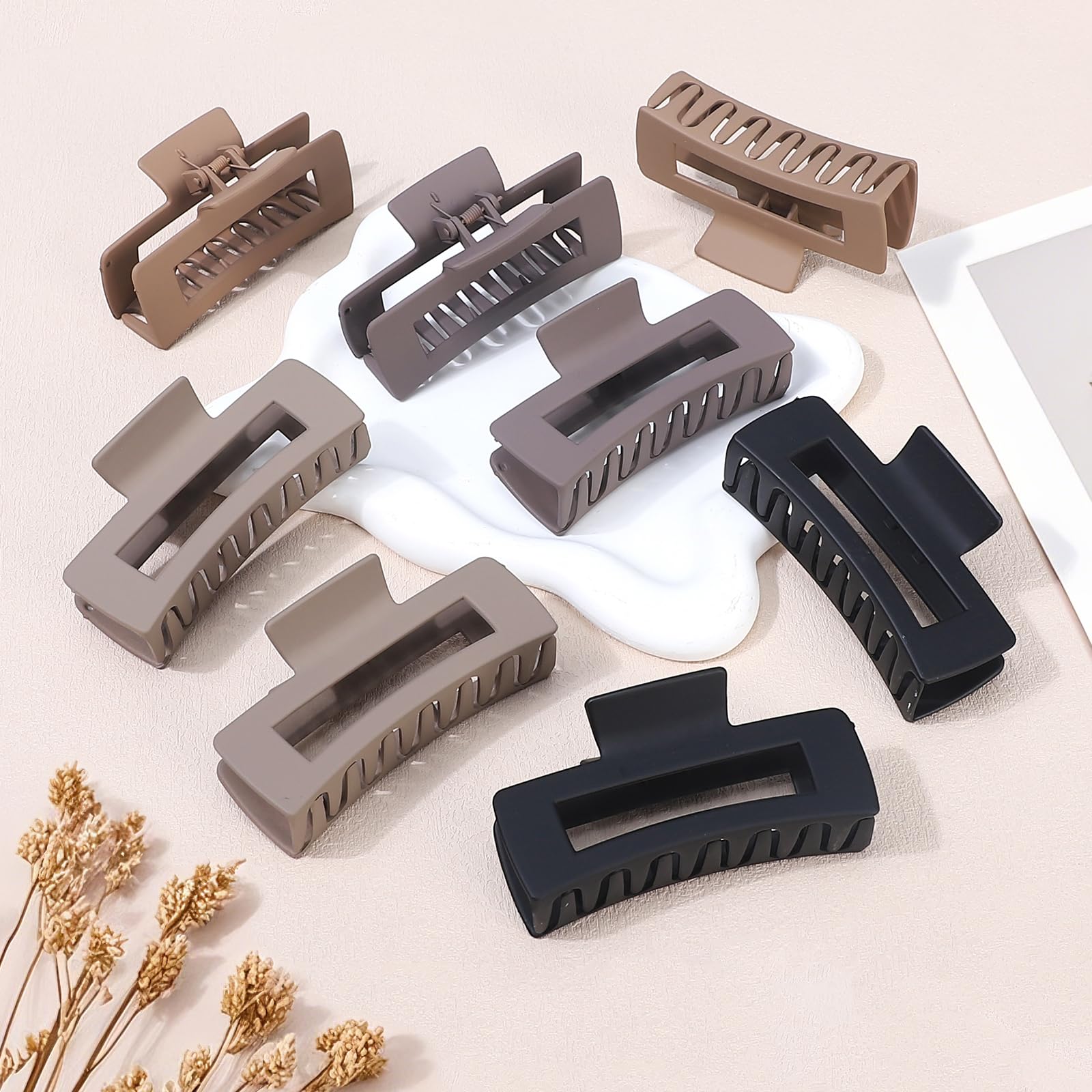 Mandydov clip featuring crossed teeth design for stable styling.
