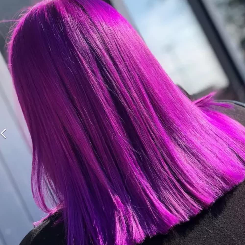 MANIC PANIC Purple Haze application brush facilitates precise color application.