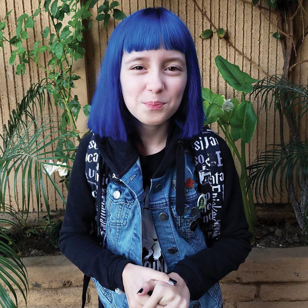 Finished Rockabilly Blue look with long-lasting blue tones.
