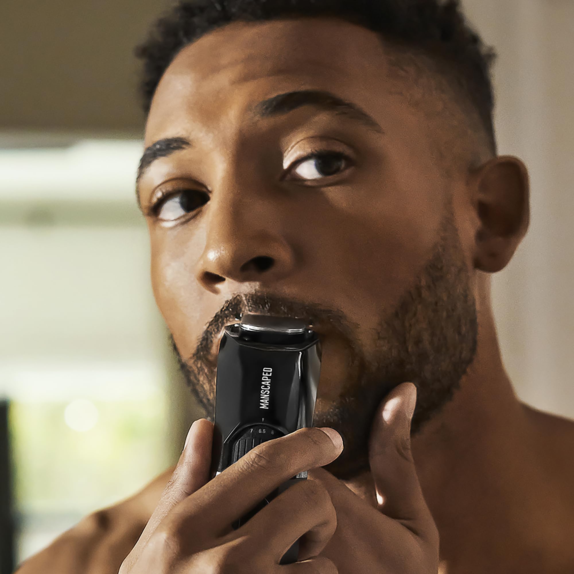 MANSCAPED Beard Hedger replacement blade with quick snap-in action.