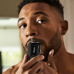 MANSCAPED Beard Hedger replacement blade with quick snap-in action.