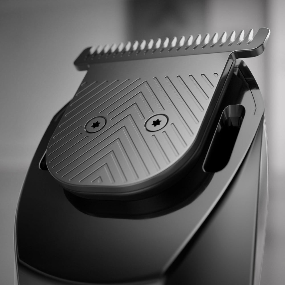 MANSCAPED Beard Hedger stainless steel blade for clean, accurate shaping.