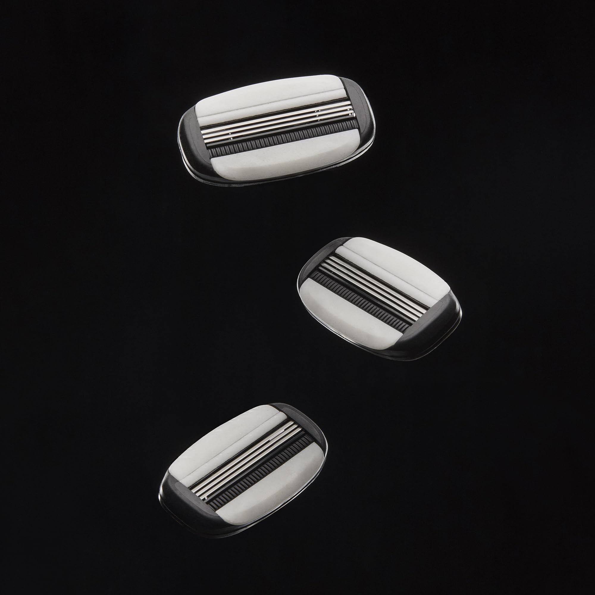 MANSCAPED Crop Shaver easy to replace cartridges for quick maintenance.